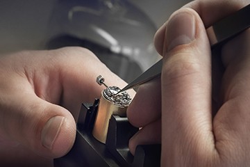 南昌劳力士表不走官方售后维修电话